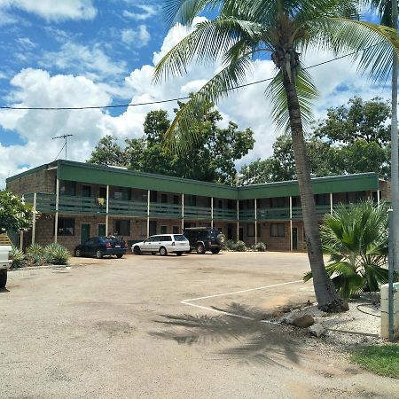 Hostel Palm Court Backpackers Katherine Exterior foto
