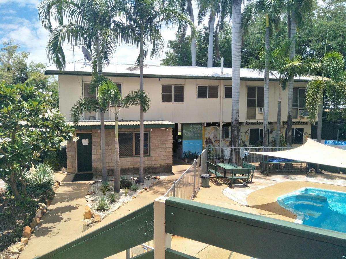 Hostel Palm Court Backpackers Katherine Exterior foto